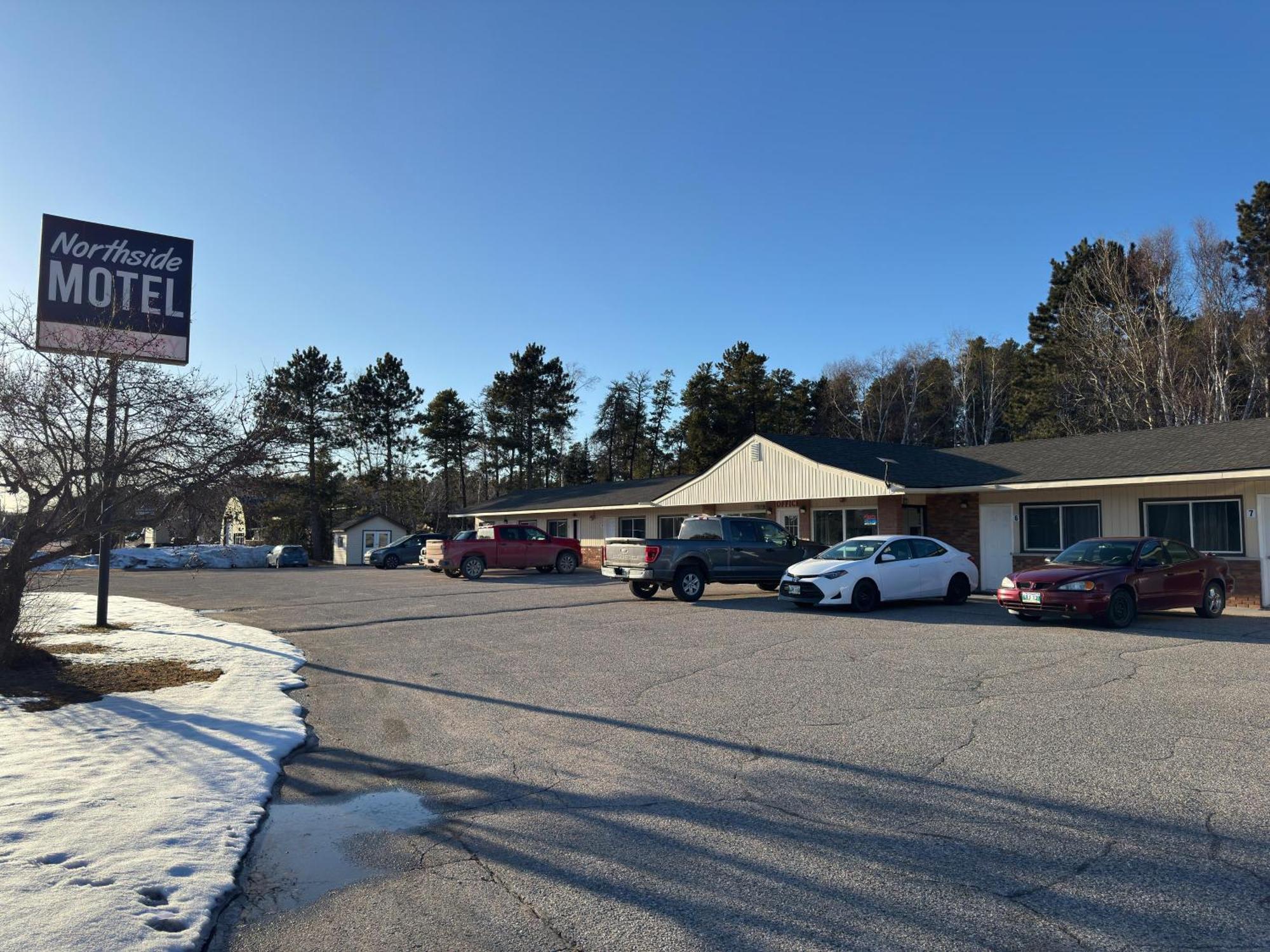 Northside Motel Vermilion Bay Eksteriør billede