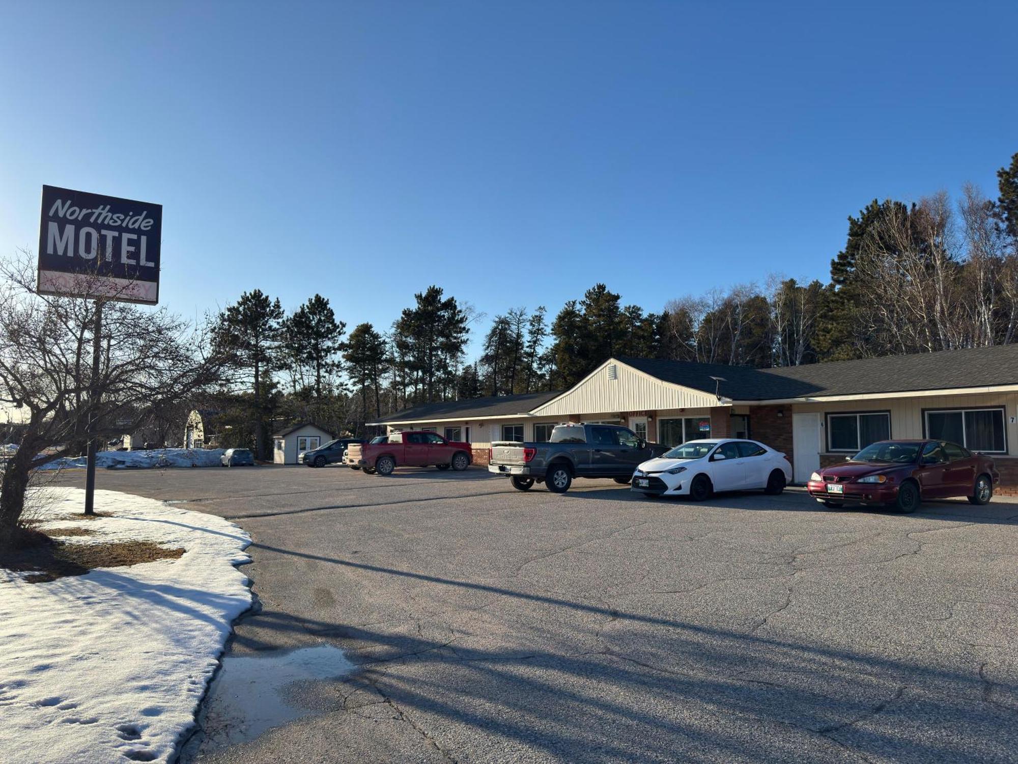 Northside Motel Vermilion Bay Eksteriør billede