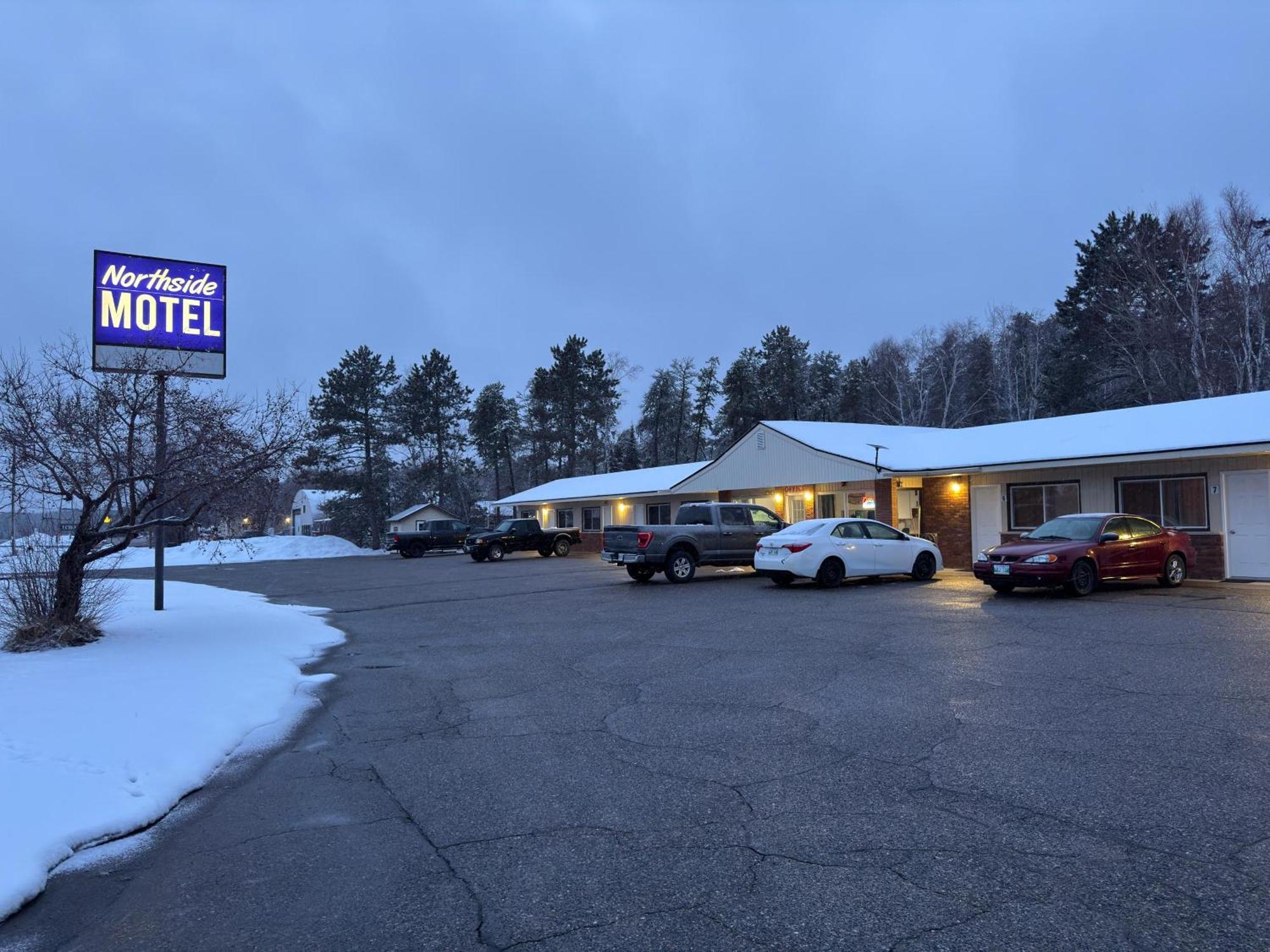 Northside Motel Vermilion Bay Eksteriør billede