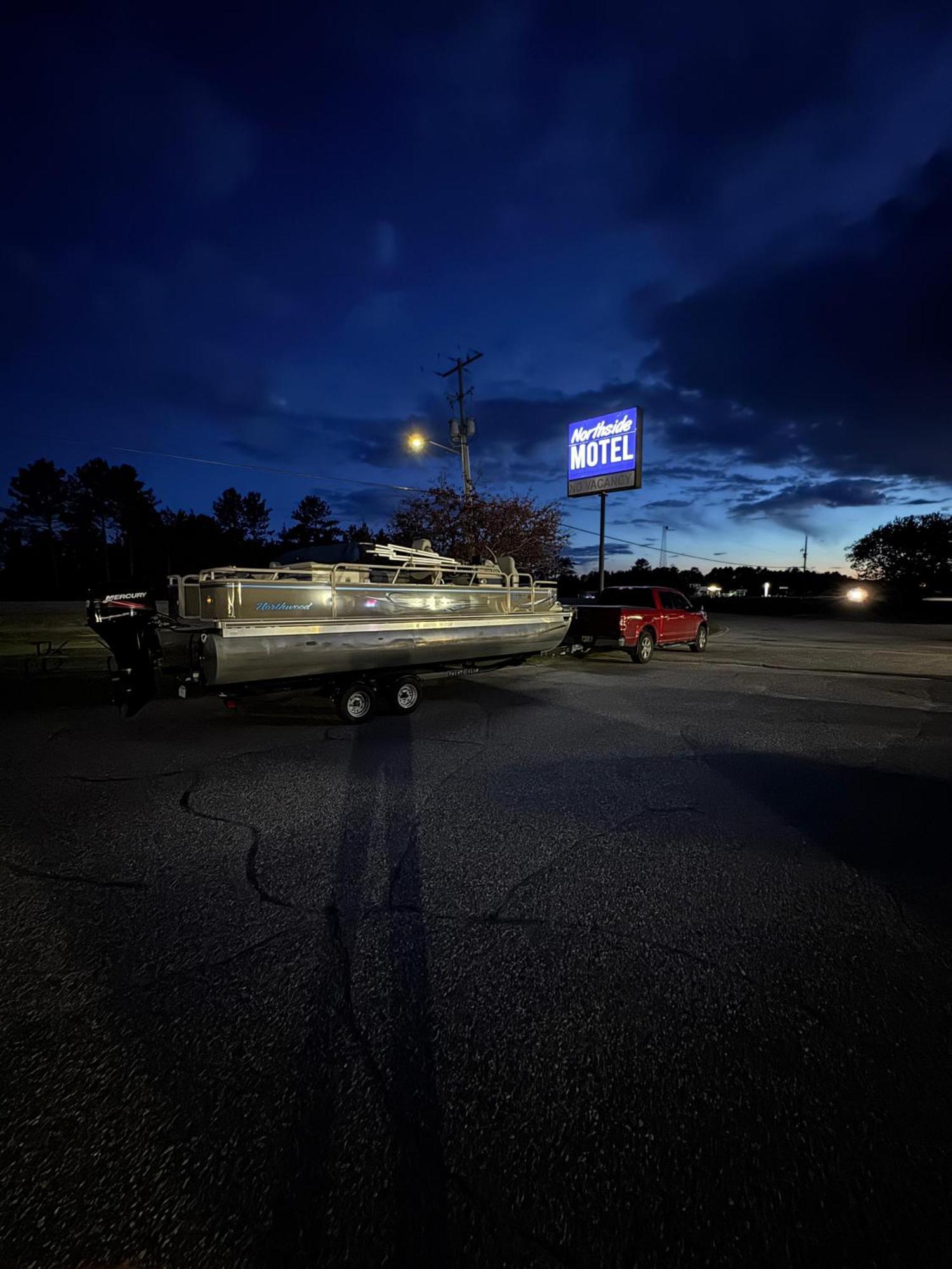 Northside Motel Vermilion Bay Eksteriør billede